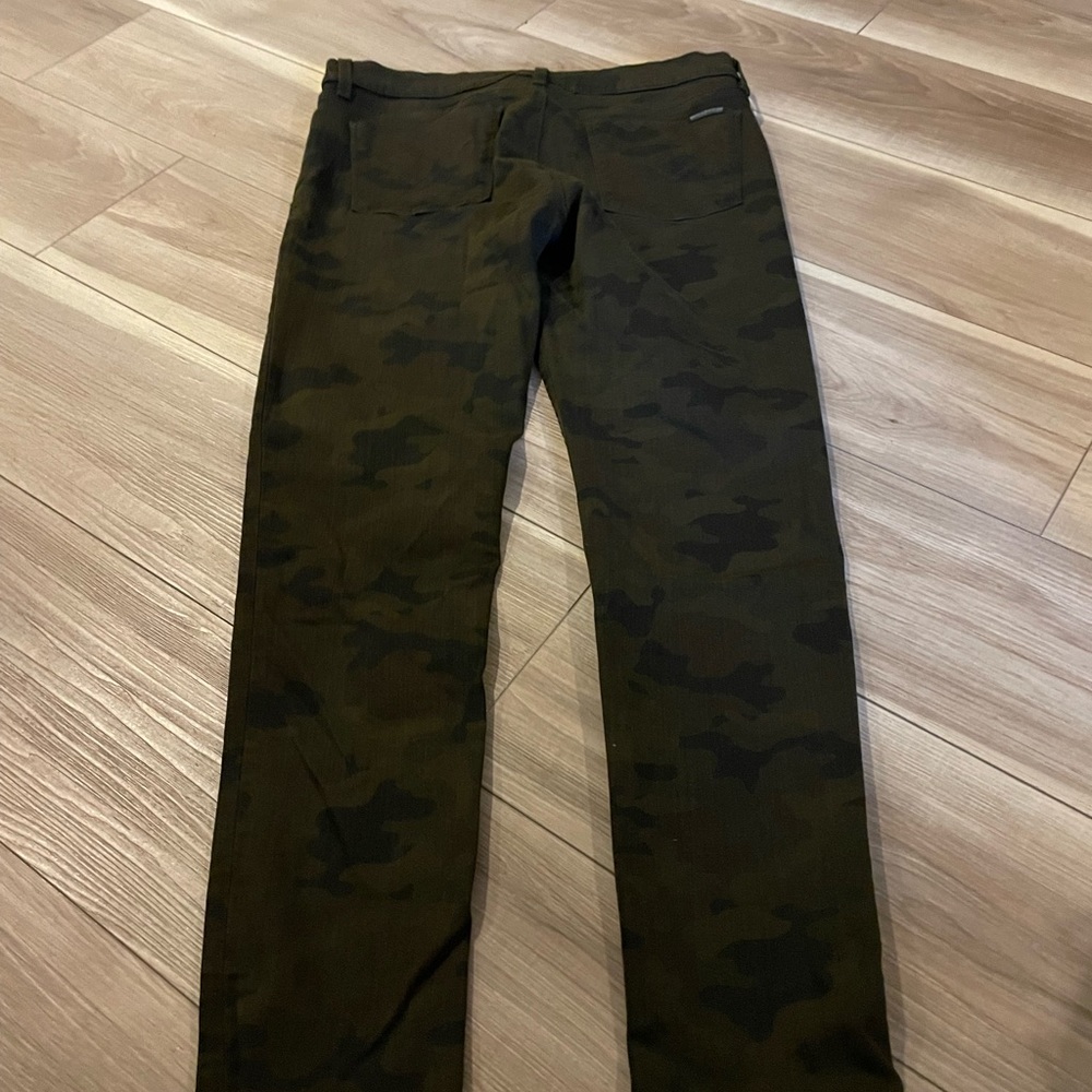 Jeans - Picture 2 of 6